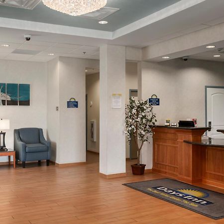 Days Inn By Wyndham Watertown Fort Drum Evans Mills Exterior photo