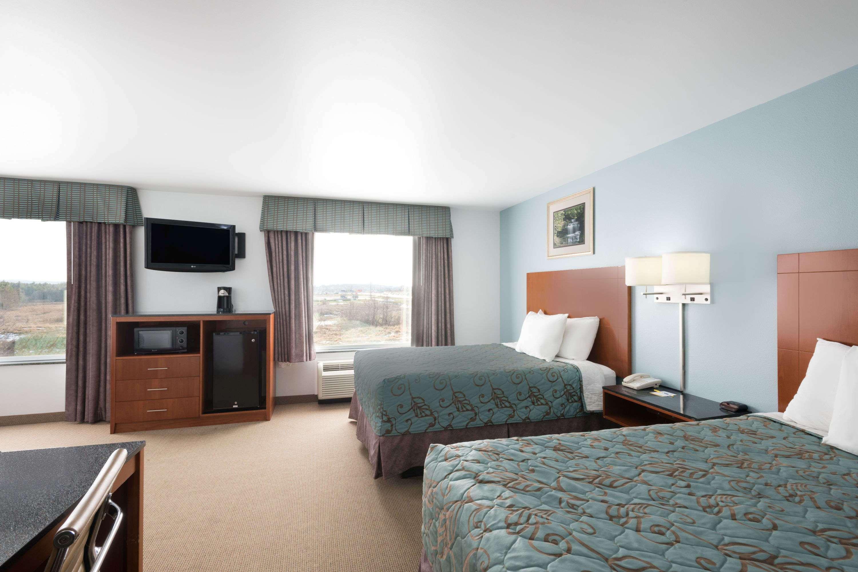Days Inn By Wyndham Watertown Fort Drum Evans Mills Exterior photo