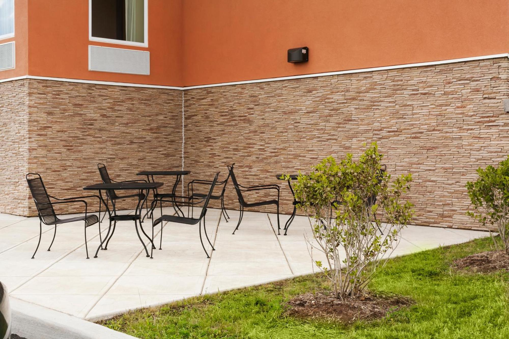 Days Inn By Wyndham Watertown Fort Drum Evans Mills Exterior photo