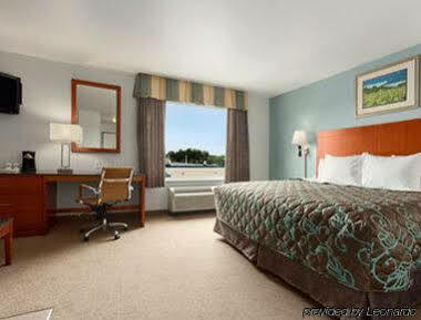 Days Inn By Wyndham Watertown Fort Drum Evans Mills Exterior photo